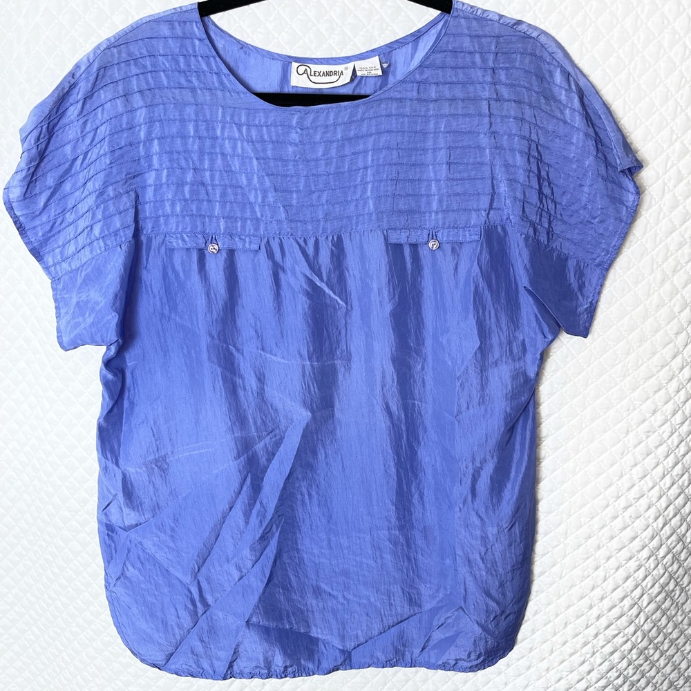Vintage late 70’s/early ‘80’s 100% silk short-sleeve blouse. Pretty lilac color